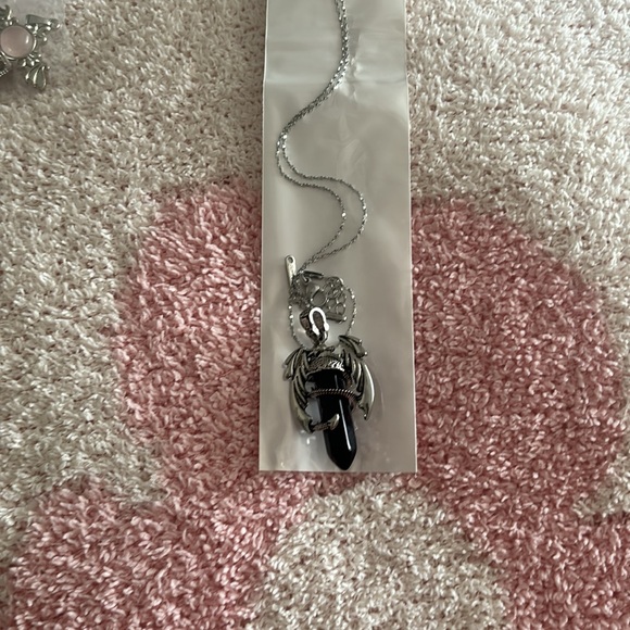 Stainless steel chain with black color pendant - never worn - Picture 3 of 5